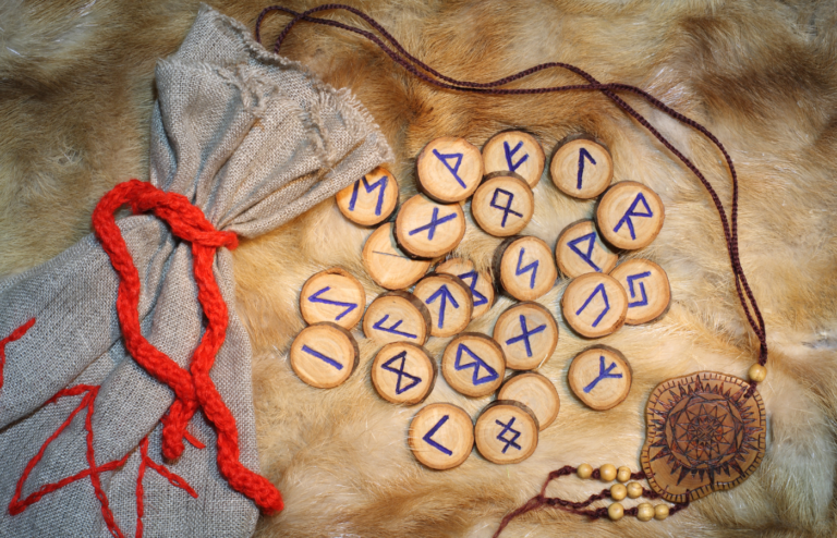 Runas en Acción runas para el amor